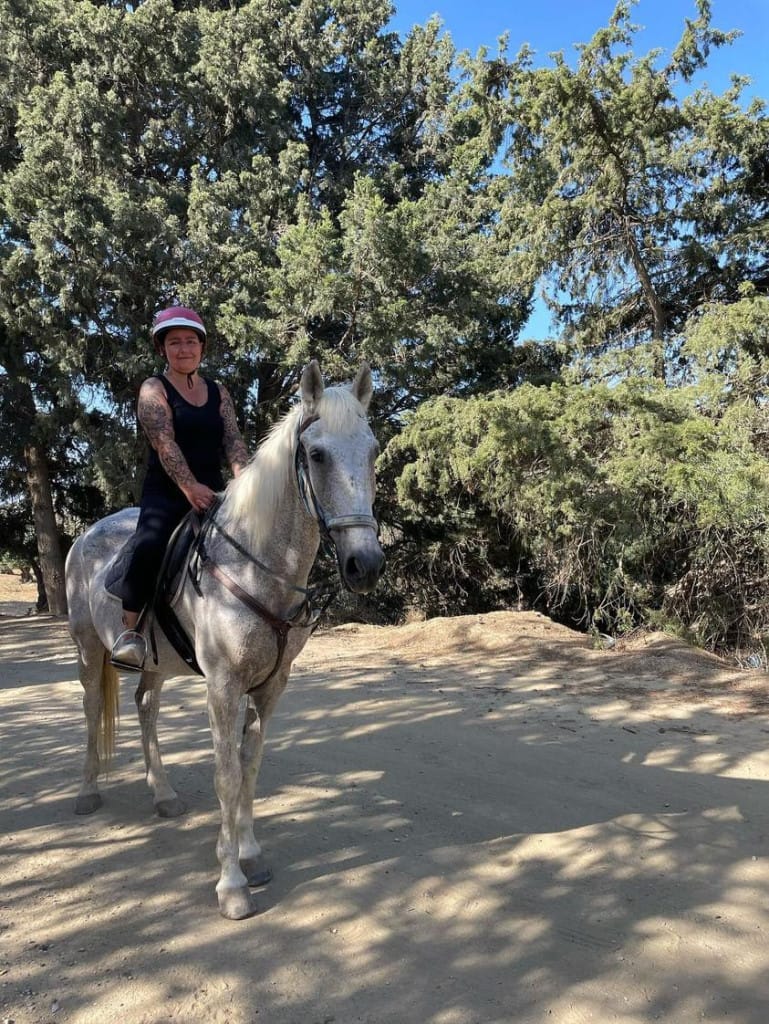 kardamenahorseriding one hour mountain ride image 2